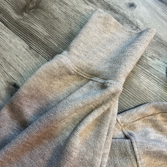 Evereve Hooded Sweatshirt - Picture 4 of 4